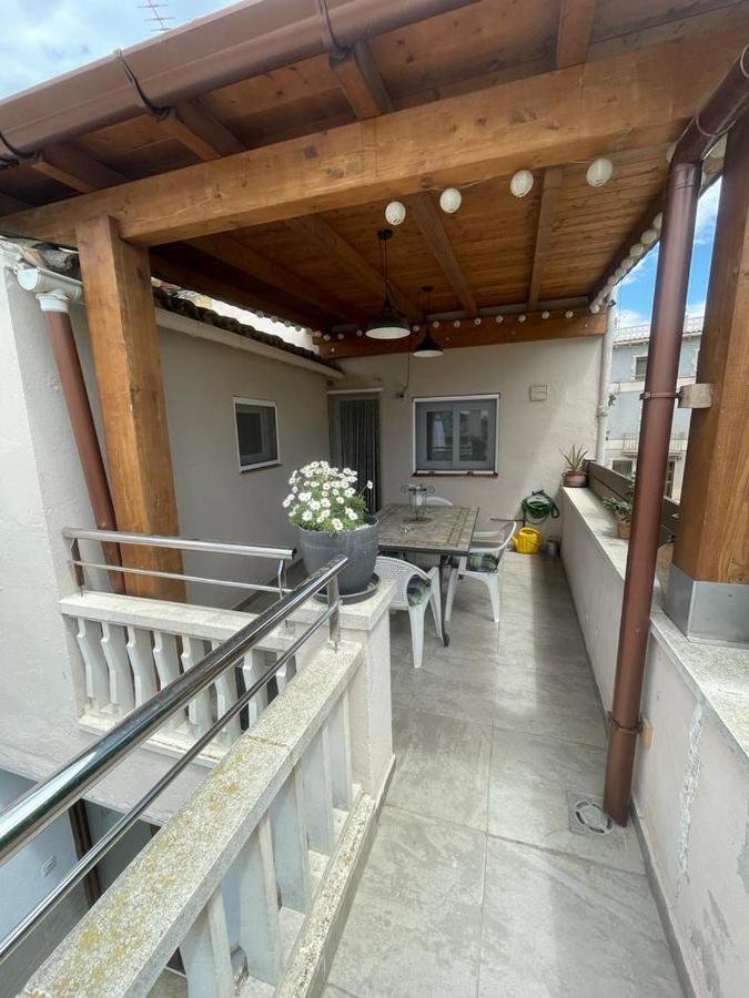 Cal Robert Apartment Penellas Ngoại thất bức ảnh